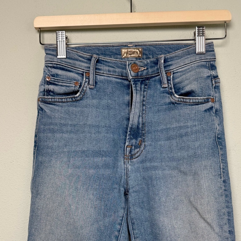 MOTHER Insider Crop Step Fray in Shoot To Thrill Size 24 - Picture 6 of 15